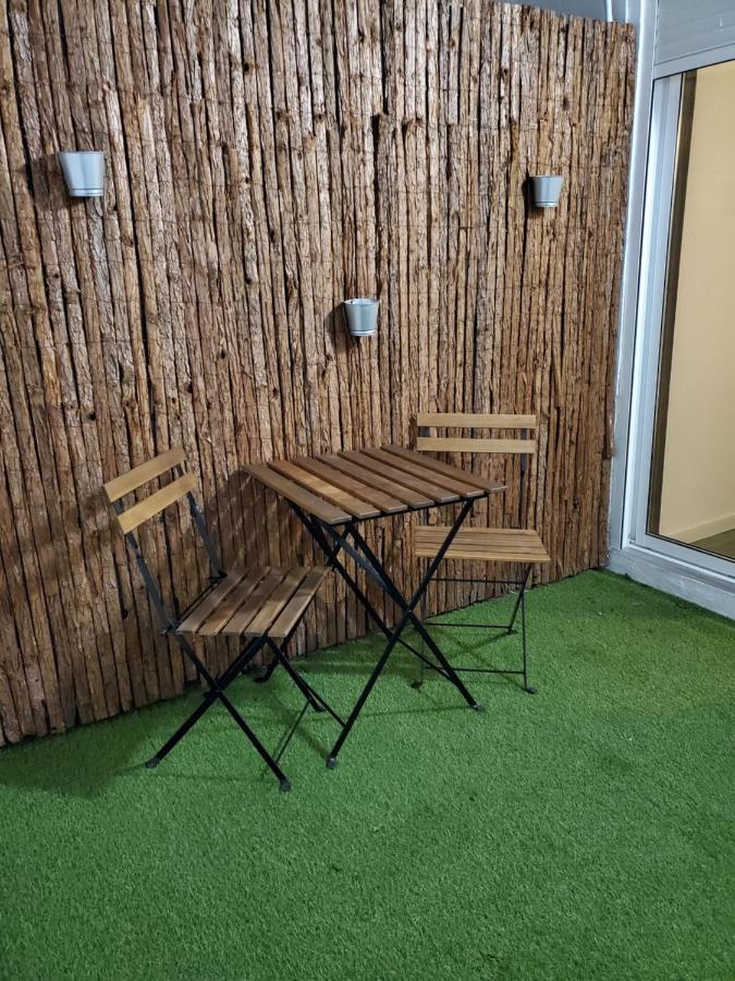 Small And Cozy Rooms - G Valencia Luaran gambar