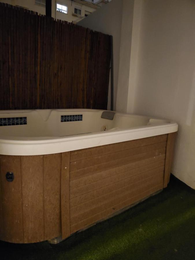 Small And Cozy Rooms - G Valencia Luaran gambar