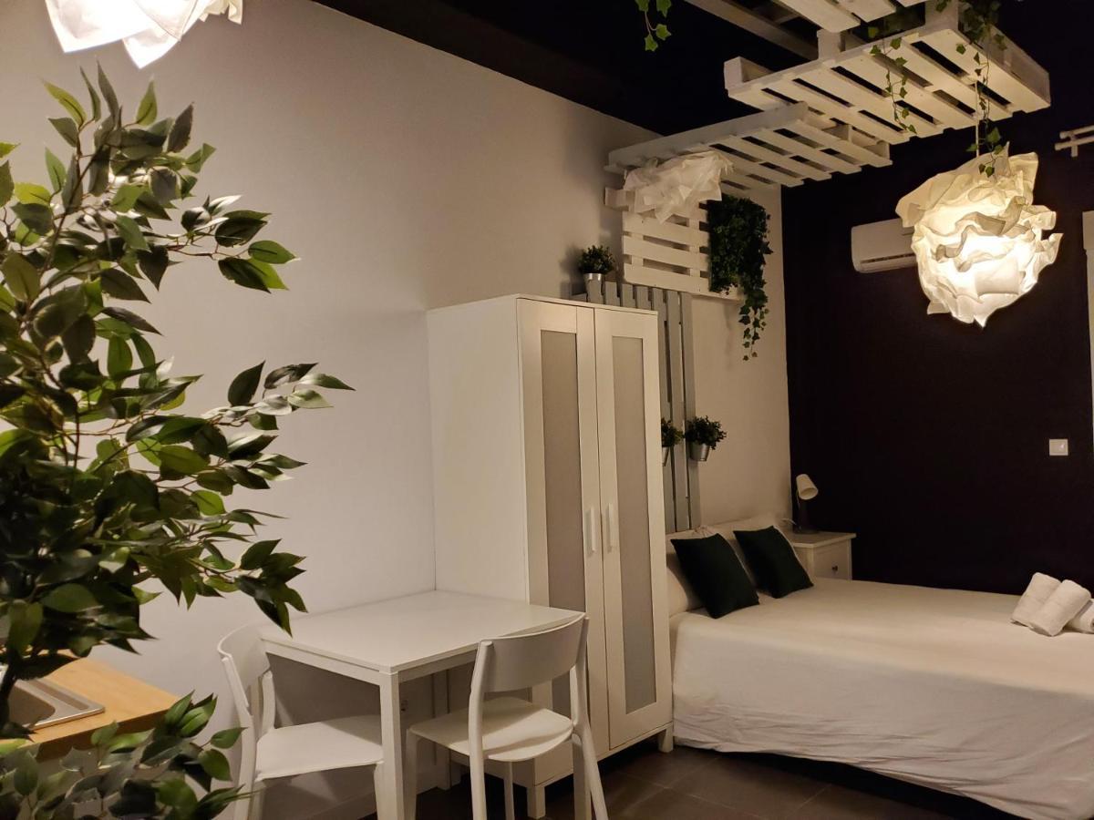 Small And Cozy Rooms - G Valencia Luaran gambar