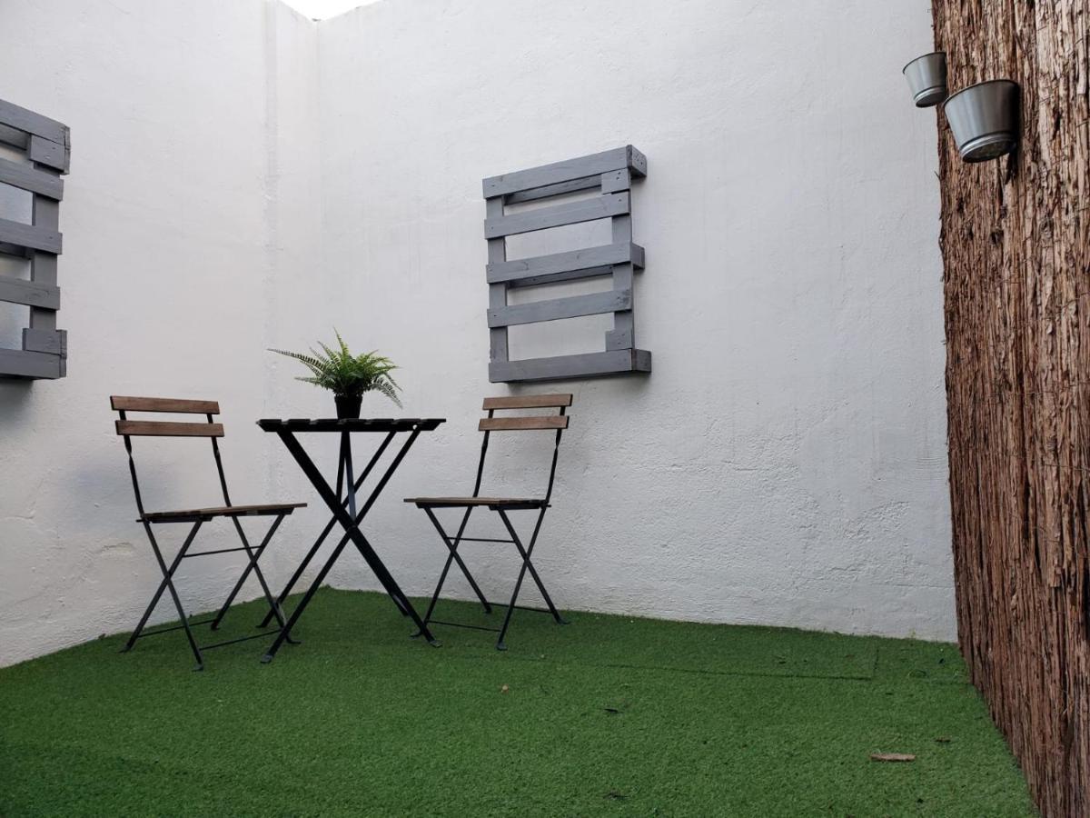 Small And Cozy Rooms - G Valencia Luaran gambar