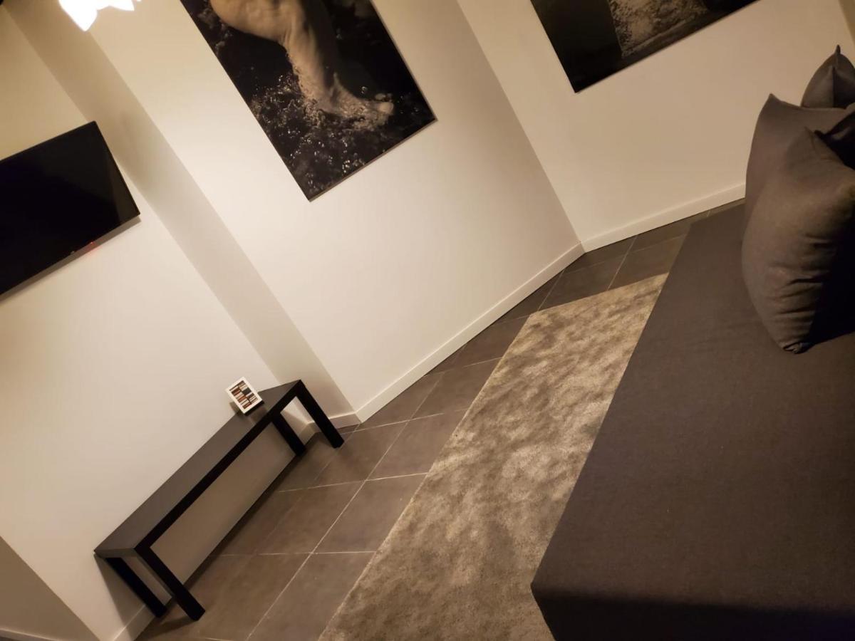 Small And Cozy Rooms - G Valencia Luaran gambar